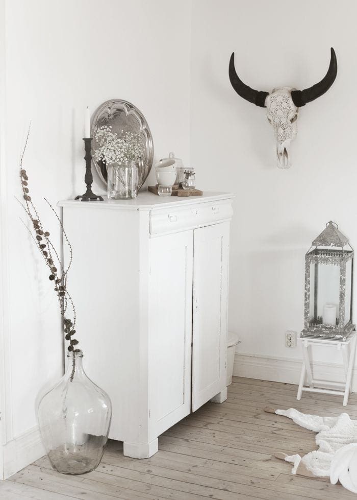 Oude witte kast