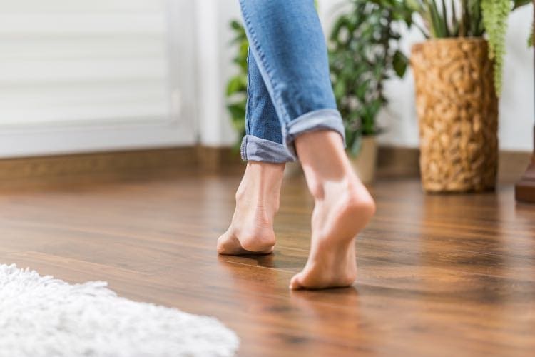 Vloerverwarming op blote voeten lopen